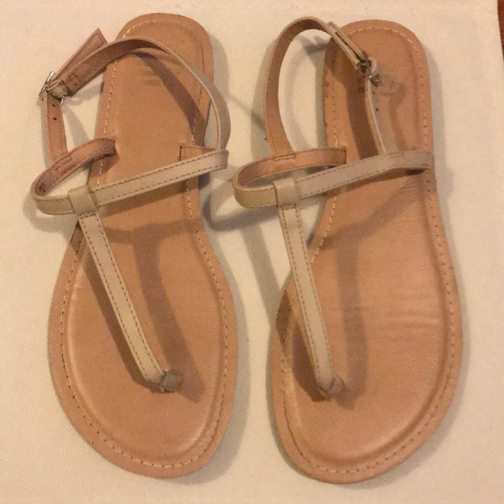 American Eagle basic sandals